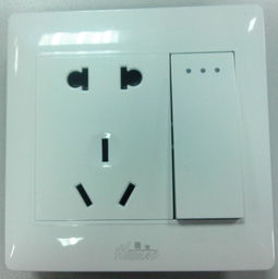 如何將五孔插座與開關(guān)和接近傳感器連接以實現(xiàn)獨(dú)立控制